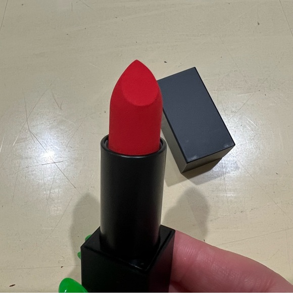 CTZN Code Red Ahmar lipstick - Picture 7 of 9